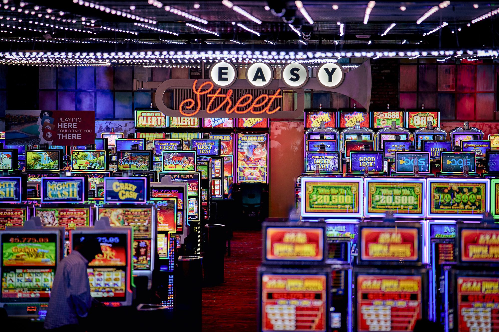 Máy đánh bạc tại sòng bạc Wind Creek Casino và Hotel ở Montgomery, Alabama, do Poarch Band of Creek Indians điều hành.